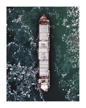 Arctic Ship 40x50
