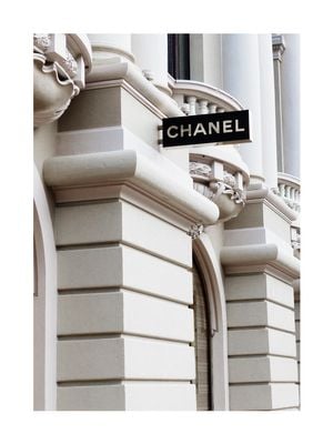 Chanel Exterior 30x40
