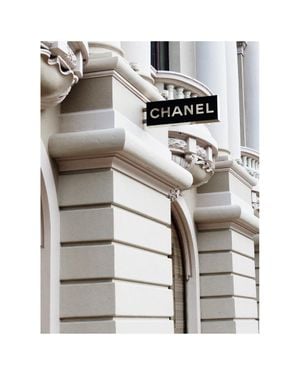 Chanel Exterior 40x50