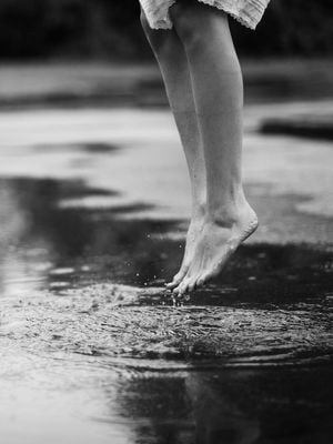 Dancing In The Rain 30x40