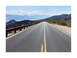 Death Valley Road 40x30