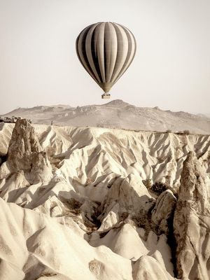 Desert Balloon 30x40