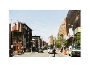 NY Street Scene 40x30