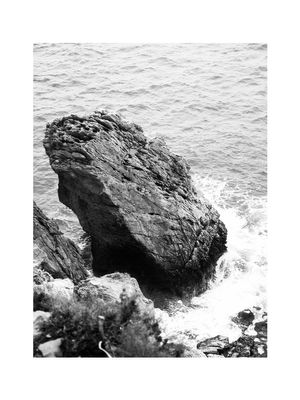Rock Black And White 30x40