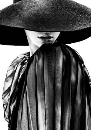 Strike A Pose 70x100