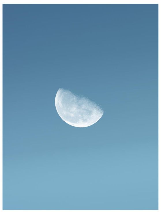 Day Moon 30x40