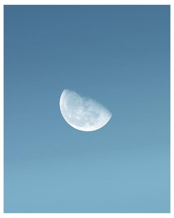 Day Moon 40x50