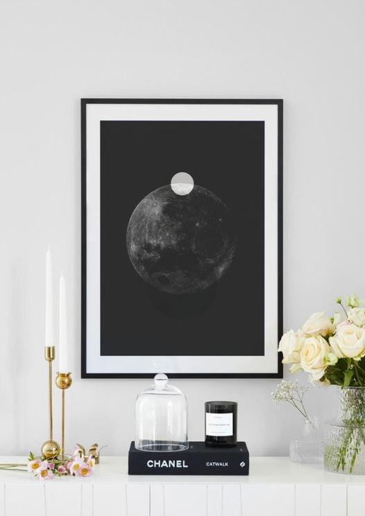 Moon Projection Black