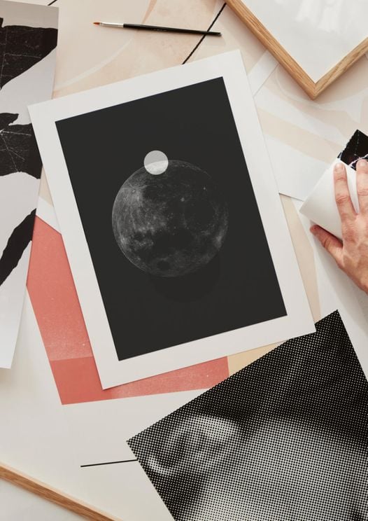 Moon Projection Black