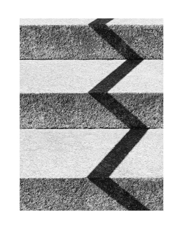 Zigzag Shadow